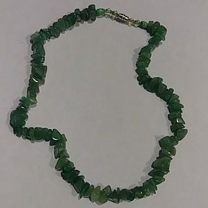 NWT GREEN NATURAL STONE NECKLACE